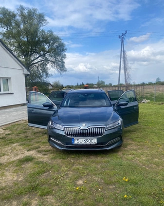 Skoda Superb cena 115000 przebieg: 160000, rok produkcji 2019 z Słubice małe 79